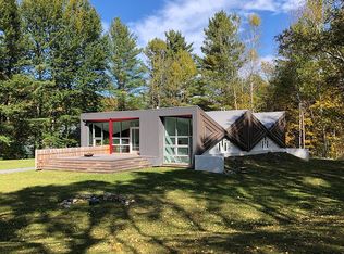 127 Rosewood Ln, East Dorset, VT 05253