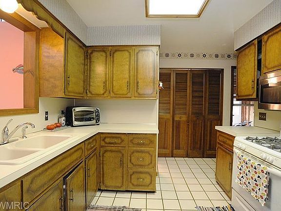 5th image of 7364 Forestview Dr