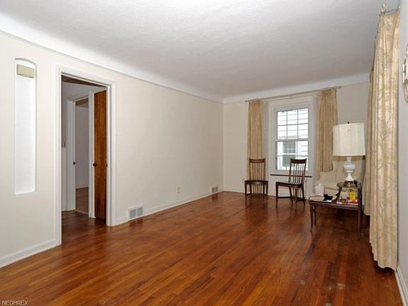 3rd image of 6700 Orchard Grove Ave