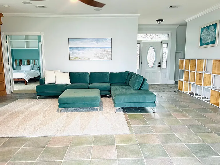 2036 Pritchard Point Dr — Photo 4