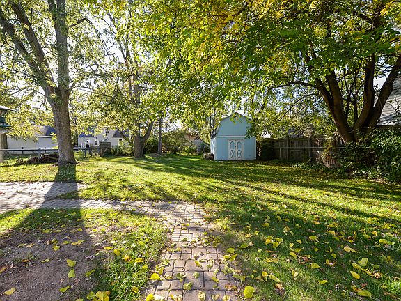 5th image of 501 Hollis Ave