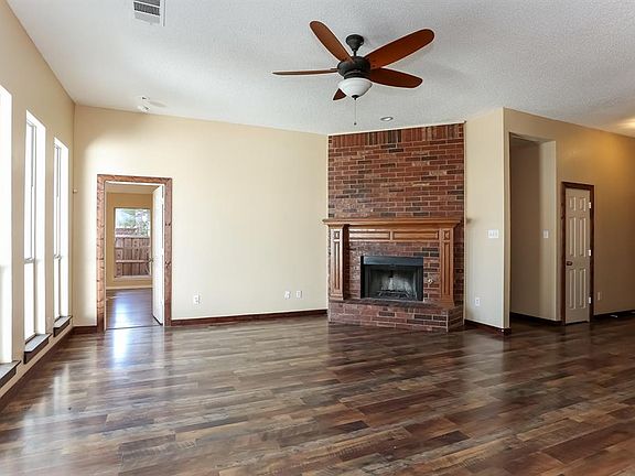 3rd image of 5404 Vineyard Ln