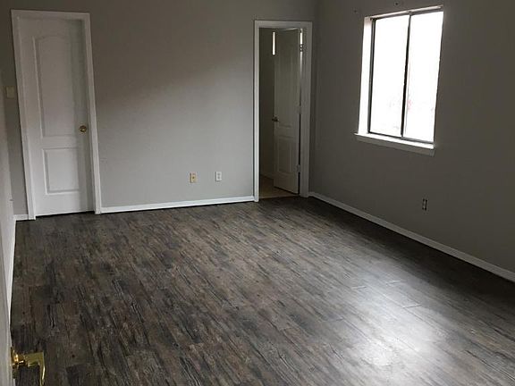 5th image of 2109 Lyman Dutton Cir