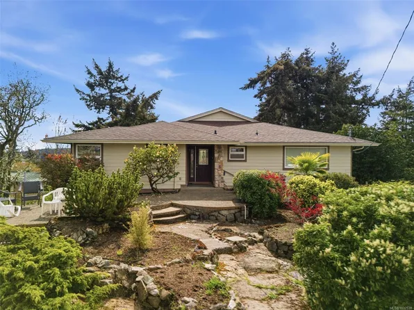 567 Prince Robert Dr, View Royal, BC V9B 1E1