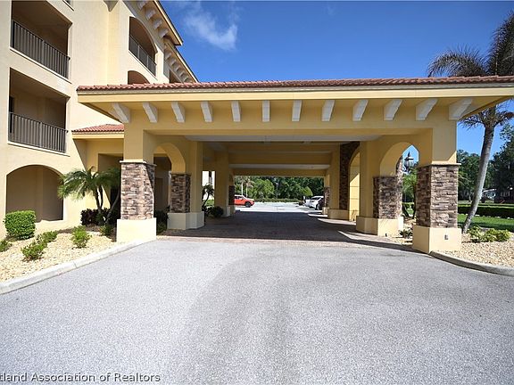 3rd image of 2351 Lakeview Dr Unit 203
