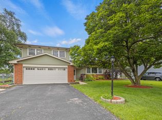 2405 Sioux Ave, Woodridge, IL 60517