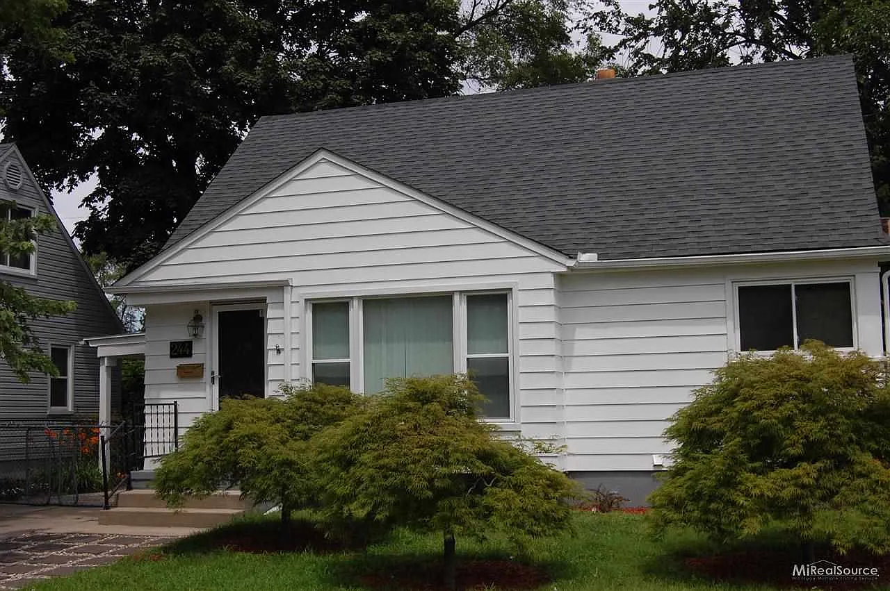 244 Adams Ct photo 1