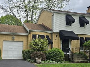 691 S 7th St, Sharpsville, PA 16150