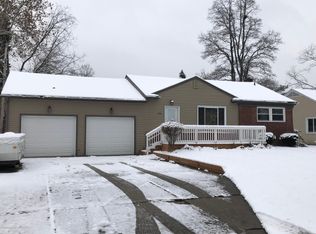 1916 Cumberland Rd, Lansing, MI 48906