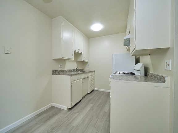 2nd image of 5760 Nina Way APT 3