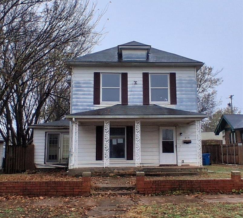 1st image of 315 W 8th St