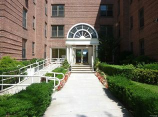 2140 Knapp St #2E, Brooklyn, NY 11229