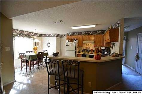 5th image of 6866 Valerie Dr