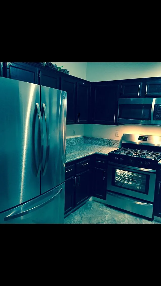 3 bed, 1228 sqft, $1,400 — Photo 2