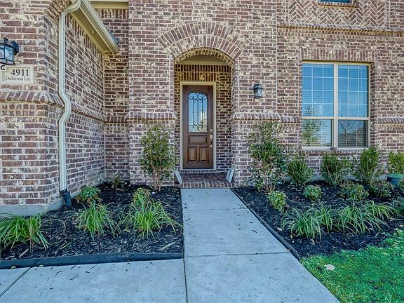 3rd image of 4911 Dolorosa Ln