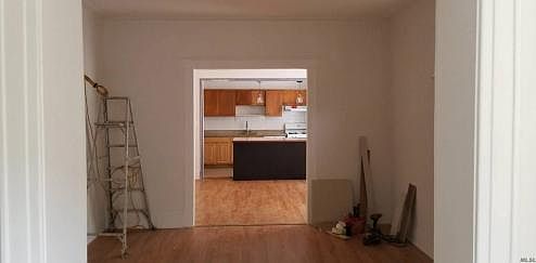 2nd image of 1834 Stephen St