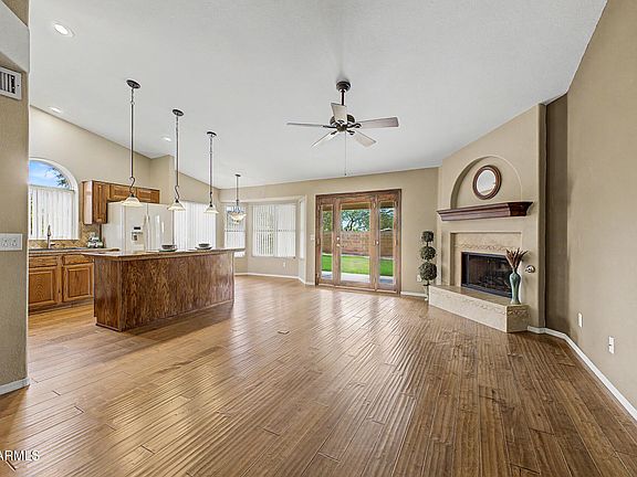 2nd image of 2156 S RAVEN Circle