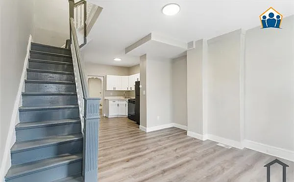 3 bed, 728 sqft, $1,400 — Photo 3