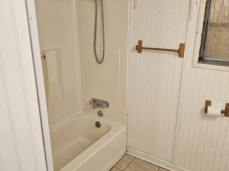 2390 Skyview Ln — Photo 13