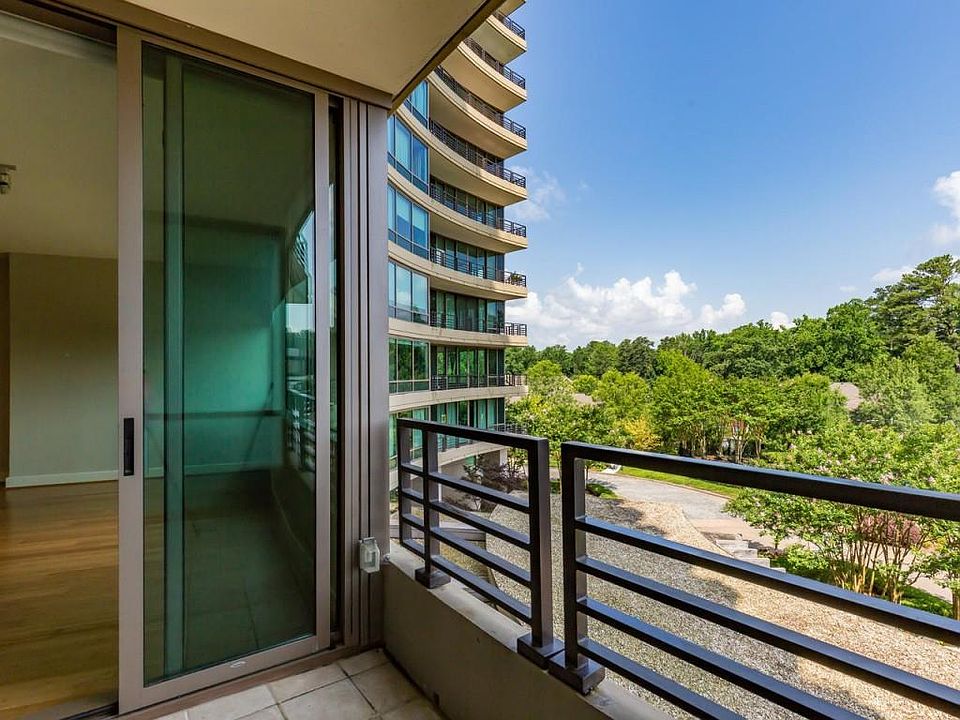 1st image of 700 Park Regency Pl NE APT 701
