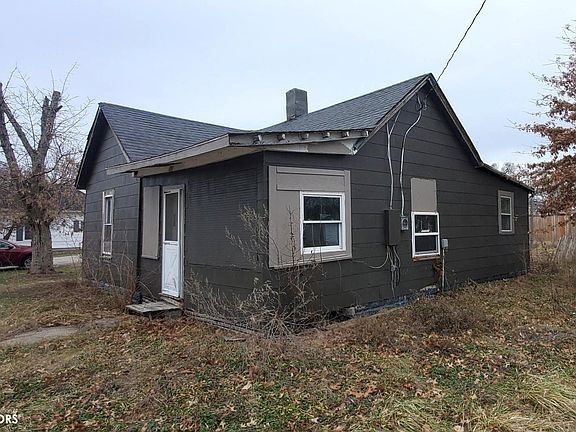 5th image of 113 Hearn St