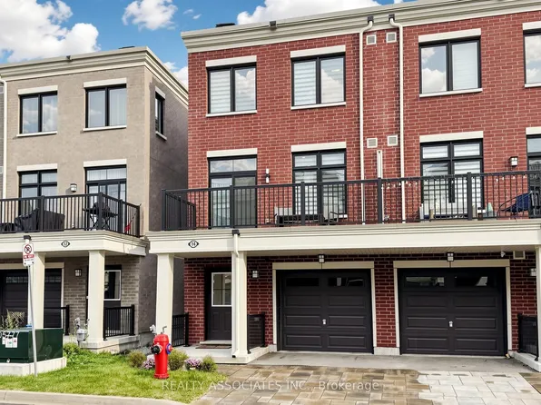 14 Baker Hill Blvd, Whitchurch Stouffville, ON L4A 4W8