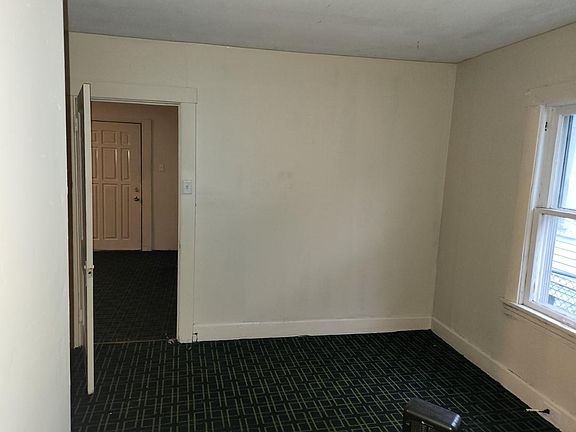 5th image of 914 Cameron Ave