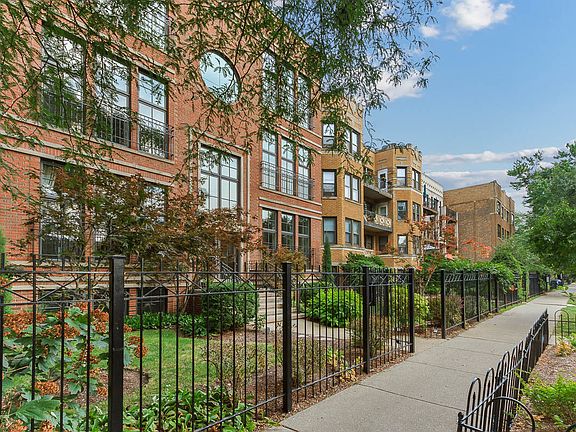 3rd image of 4721 N Malden St #2S