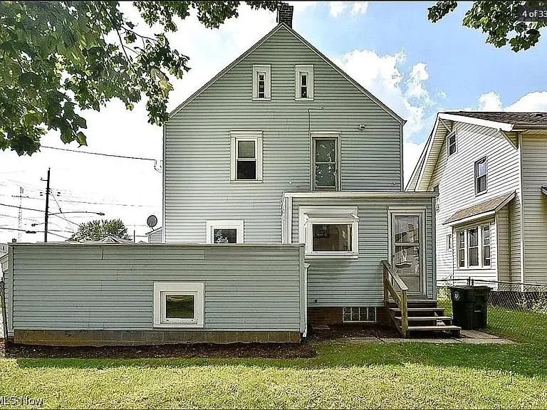 600 Columbus Ave NW — Photo 3