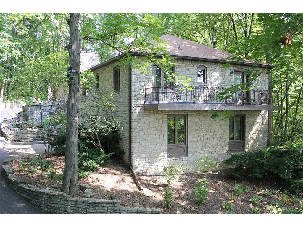 6040 Brokenhurst Rd photo 1