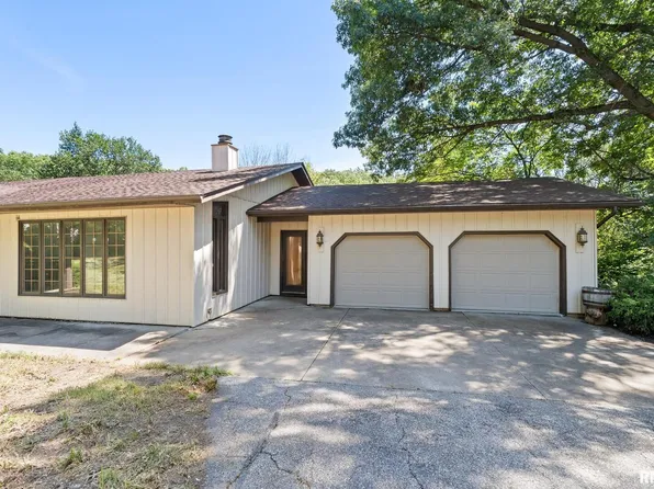 6010 116th St, Blue Grass, IA 52726