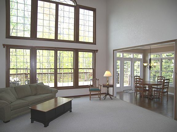 4th image of 708 S Sussex Ct