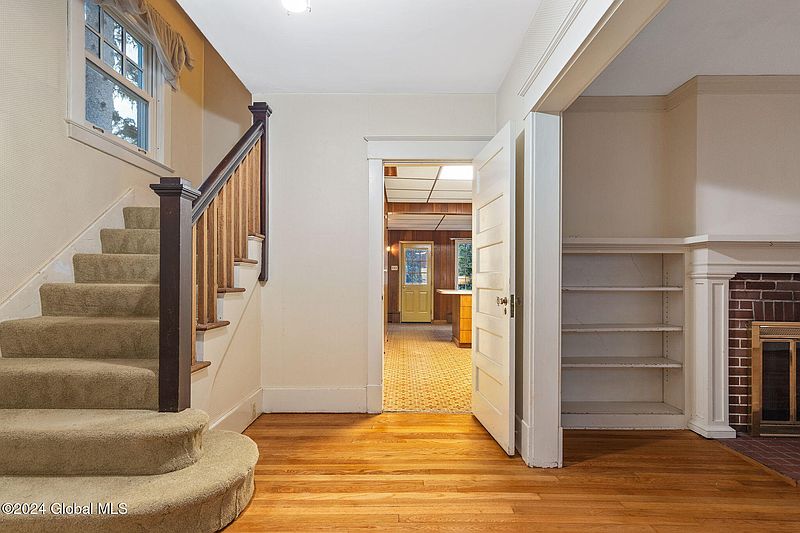 5th image of 11 Sunnyside Road