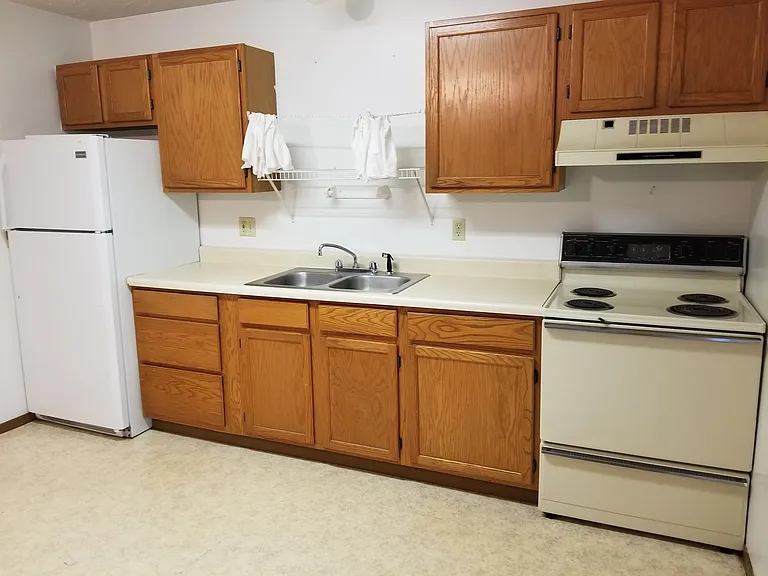 2858 University Ave — Photo 32
