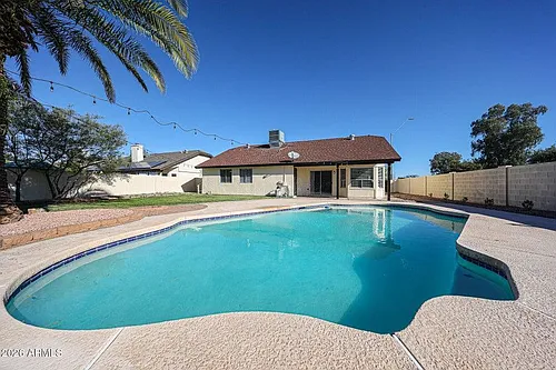 3951 E Waltann Ln Photo 1