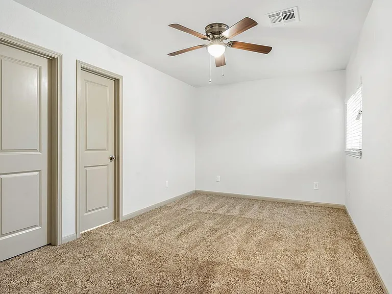 918 Shady Ln #A — Photo 16
