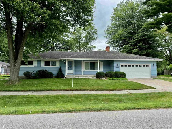 1650 New Hampshire Ave, Marysville, MI 48040
