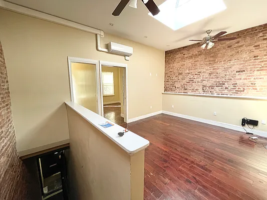 Rented by Compass | media 23