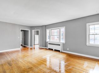 2670 Noble Rd #202, Cleveland, OH 44121