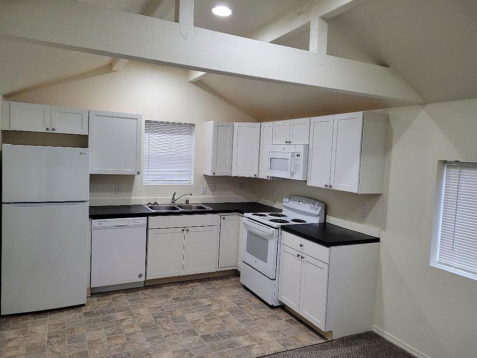 1st image of 8817 Edgewater Dr SW