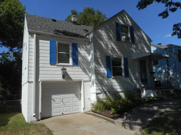 6472 Pierce St, Omaha, NE 68106