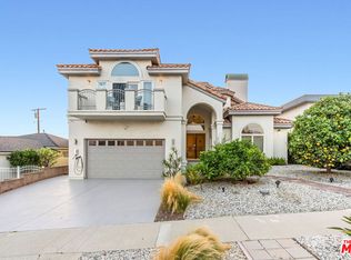 807 Meyer Ln, Redondo Beach, CA 90278