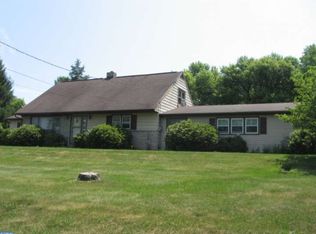 423 Douglass Dr, Douglassville, PA 19518