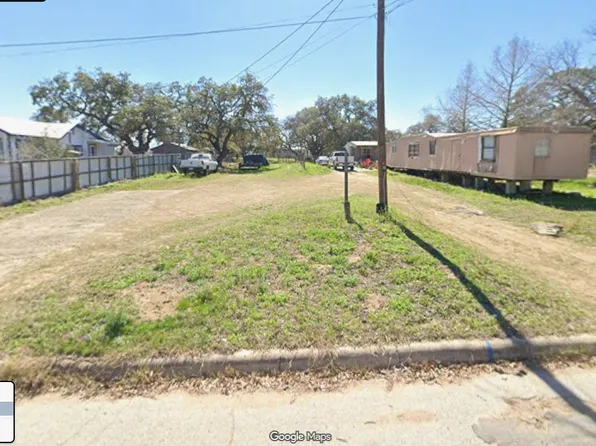 834 E ADAMS ST LOT 40' 8, Pleasanton, TX 78064