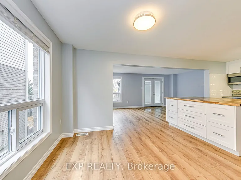 76 Gibb St — Photo 4