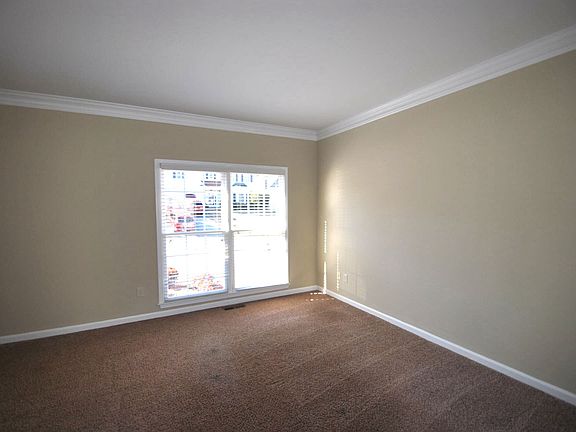 4th image of 1067 Glen Chase Dr