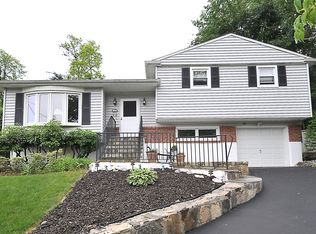 19 Rumbrook Rd, Elmsford, NY 10523