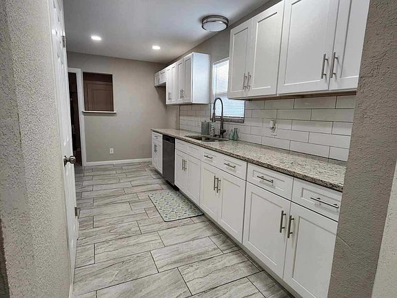 4th image of 246 Hub Ave