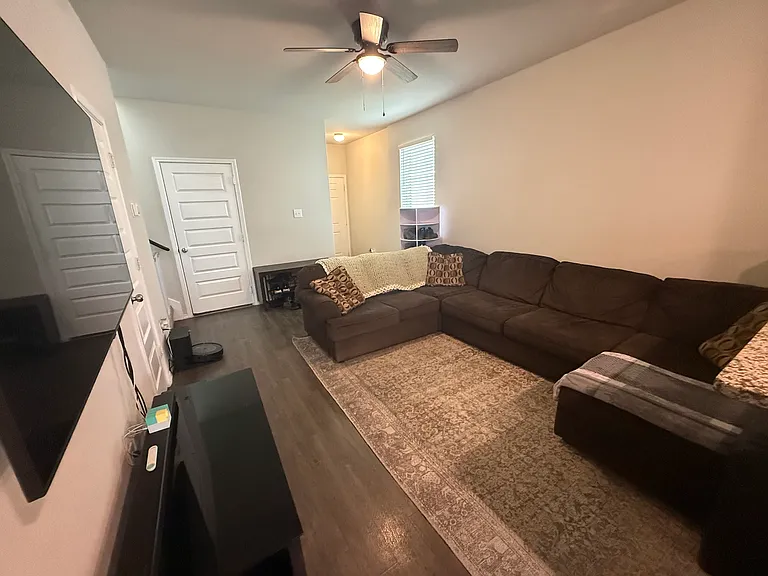10234 Melissa Ranch Blvd — Photo 3