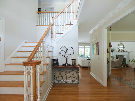 4th image of 6110 Chalet Dr
